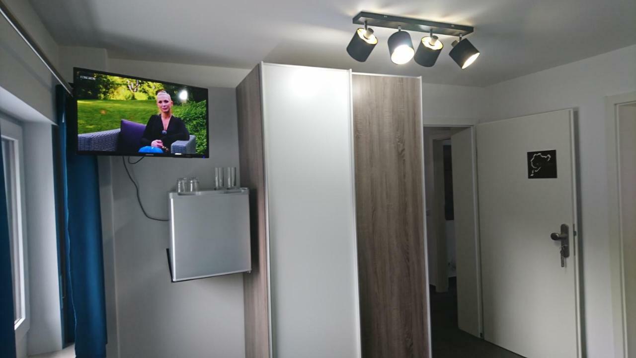 Ferienwohnung Hohe Acht 칼틴번 외부 사진