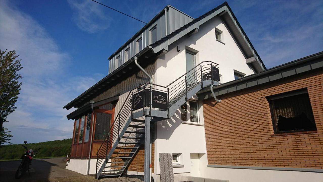 Ferienwohnung Hohe Acht 칼틴번 외부 사진