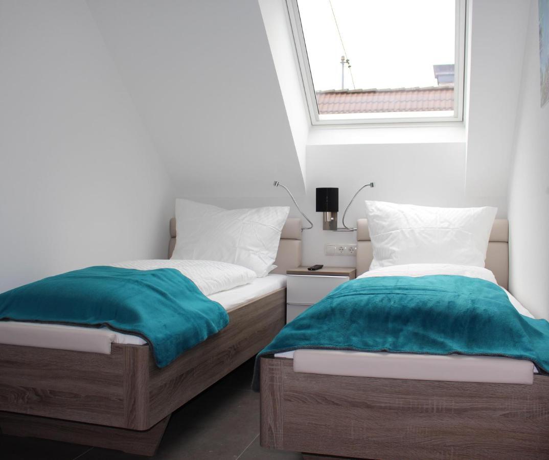 Ferienwohnung Hohe Acht 칼틴번 외부 사진