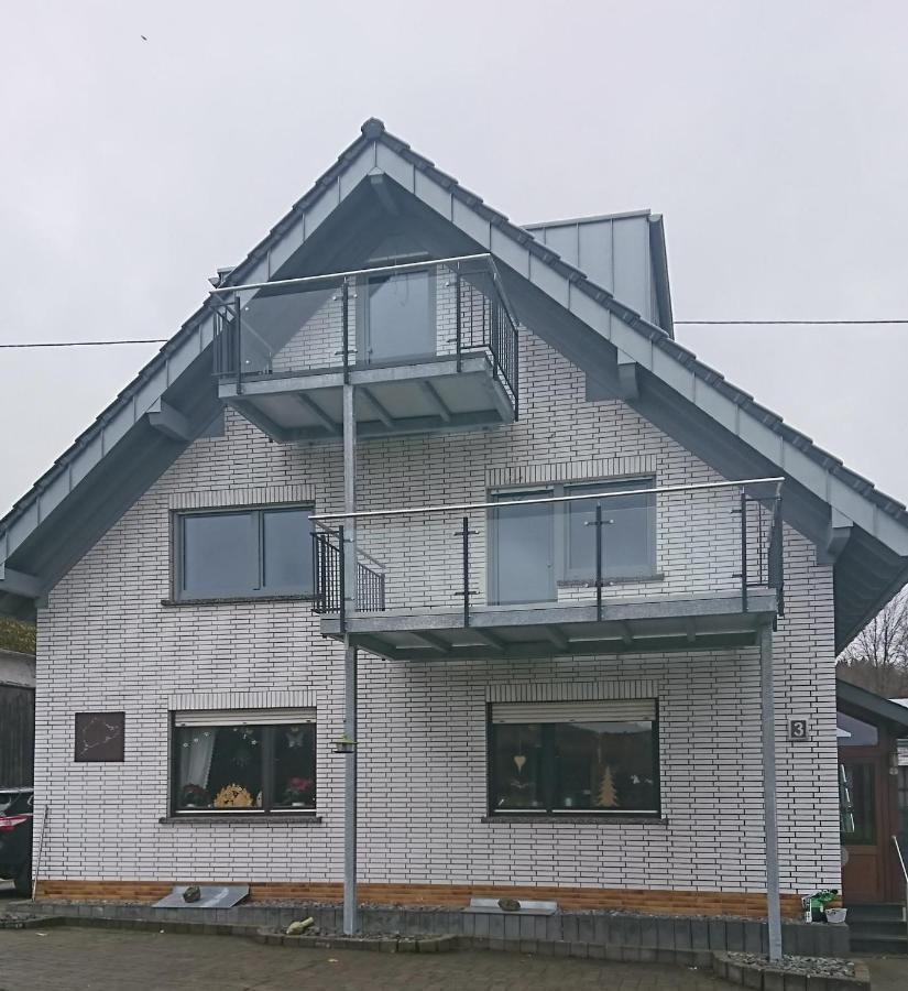 Ferienwohnung Hohe Acht 칼틴번 외부 사진